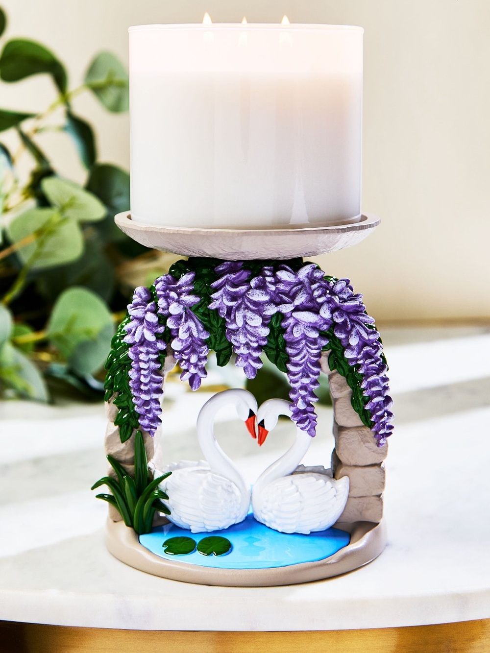 🦢 Bath & Body Works White Swan and Bridge Candle Holder